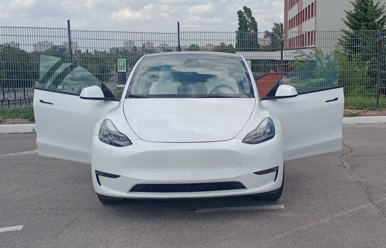 Tesla model Y 2023р. Long Renge 82kWh 25500$