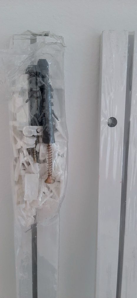 2 Nowe karnisze 160 cm z łącznikiem