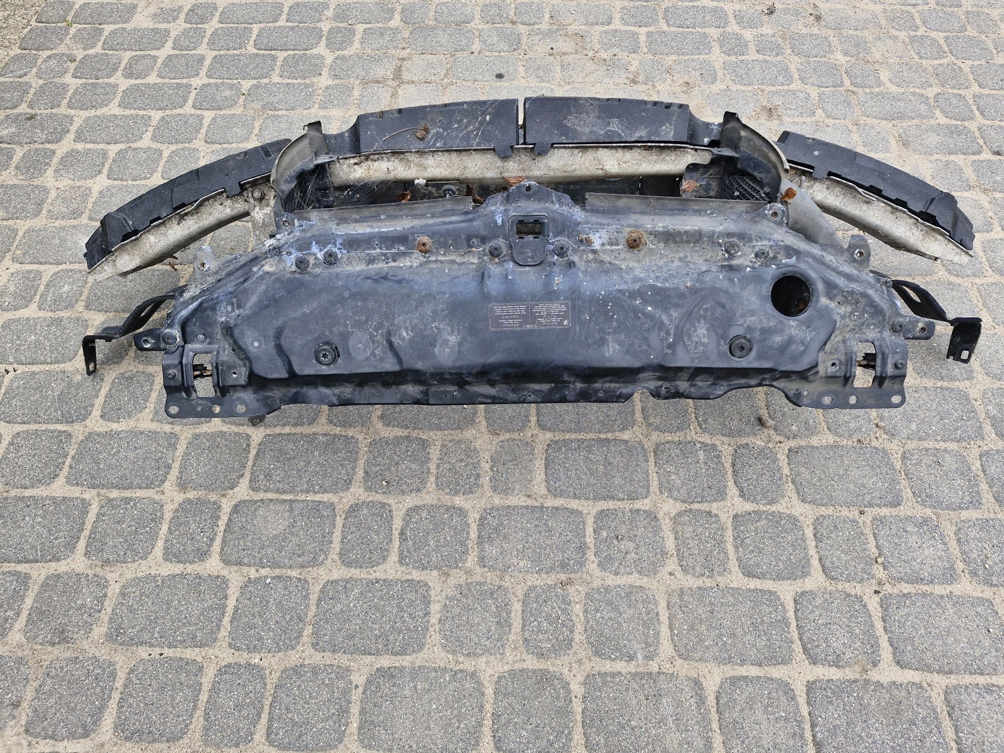 Bmw e60 / 61 520d n47d20a LCI M pakiet pas przedni , belka , strafa zg