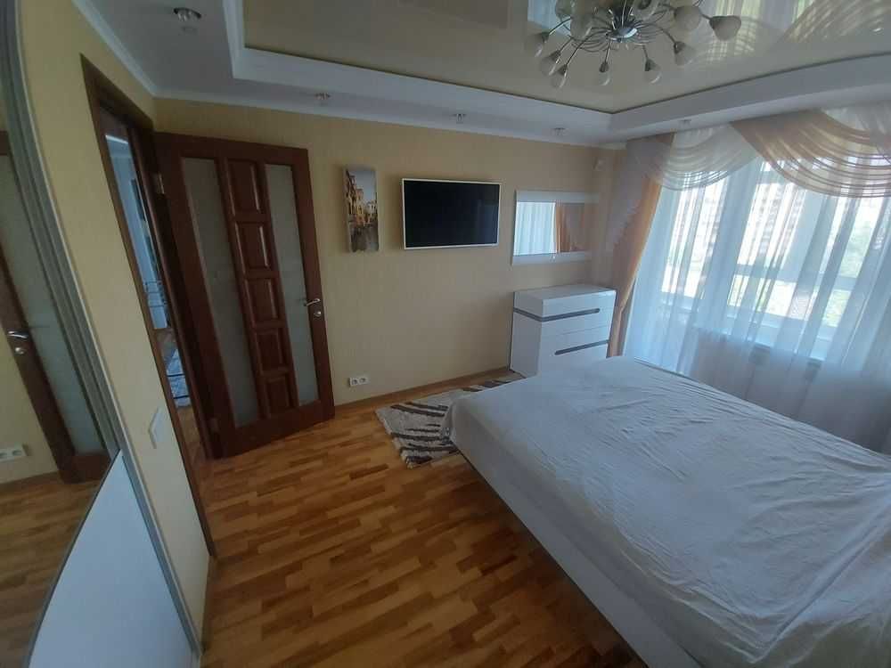 Продается 3-х комн. квартира по ул. Украинская с ремонтом