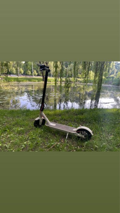 самокат xiomi белый