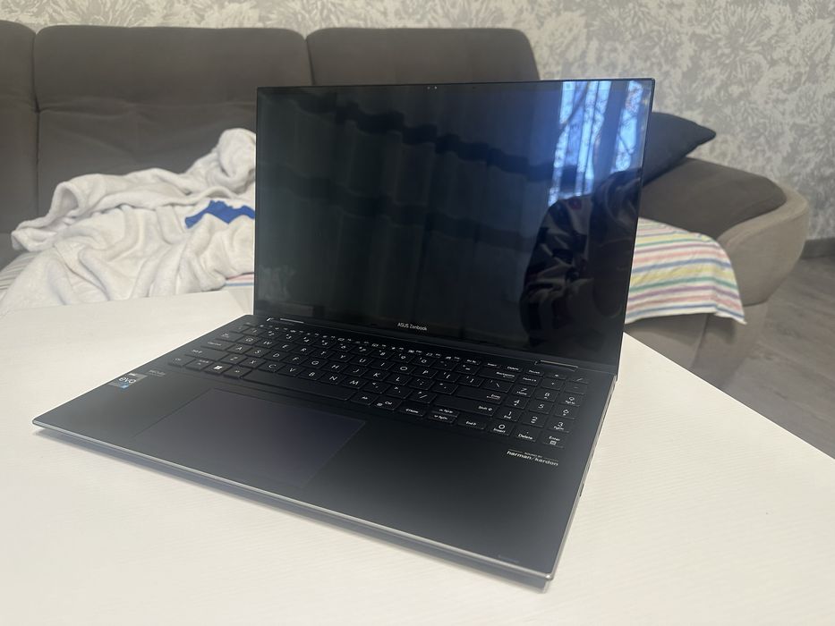 Asus Zenbook сенсорный