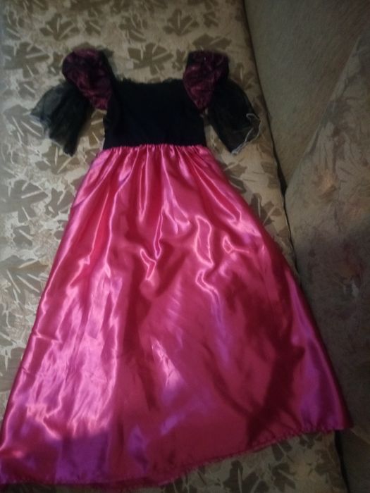 Платье нарядное карнавальное принцесы 128-140рост хелуин