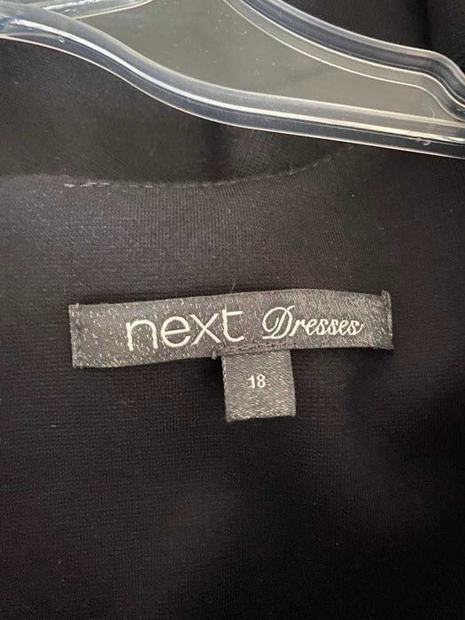 Next sukienka czarna dołem falbana duża 18 biurowa wizytowa