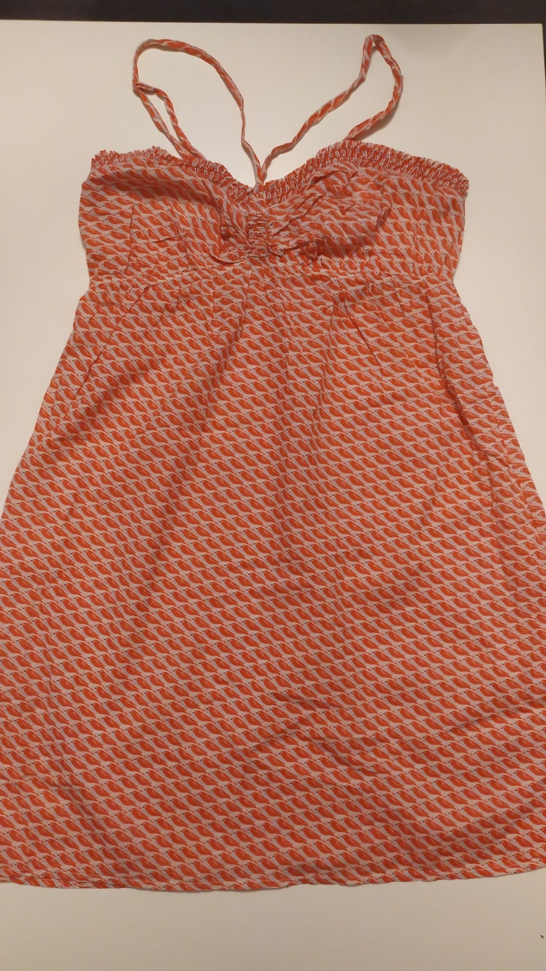 Sukienka w papuszki marki Etam