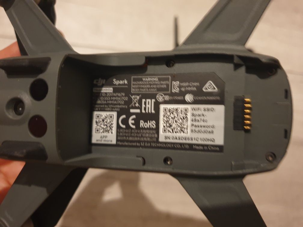 Dron dji spark             .