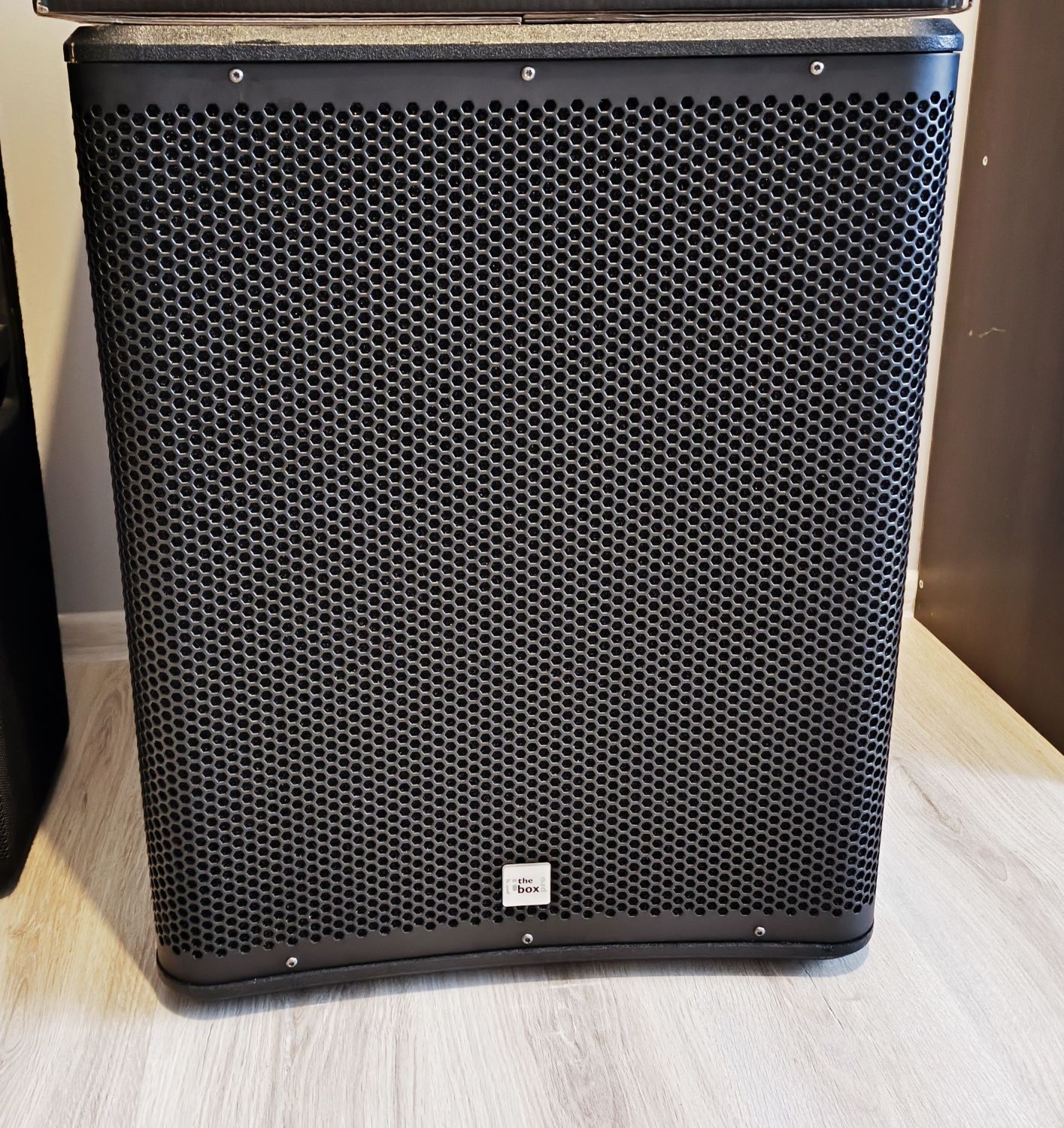 Subbas aktywny The Box Pro DSP 18 Sub 800w mocy