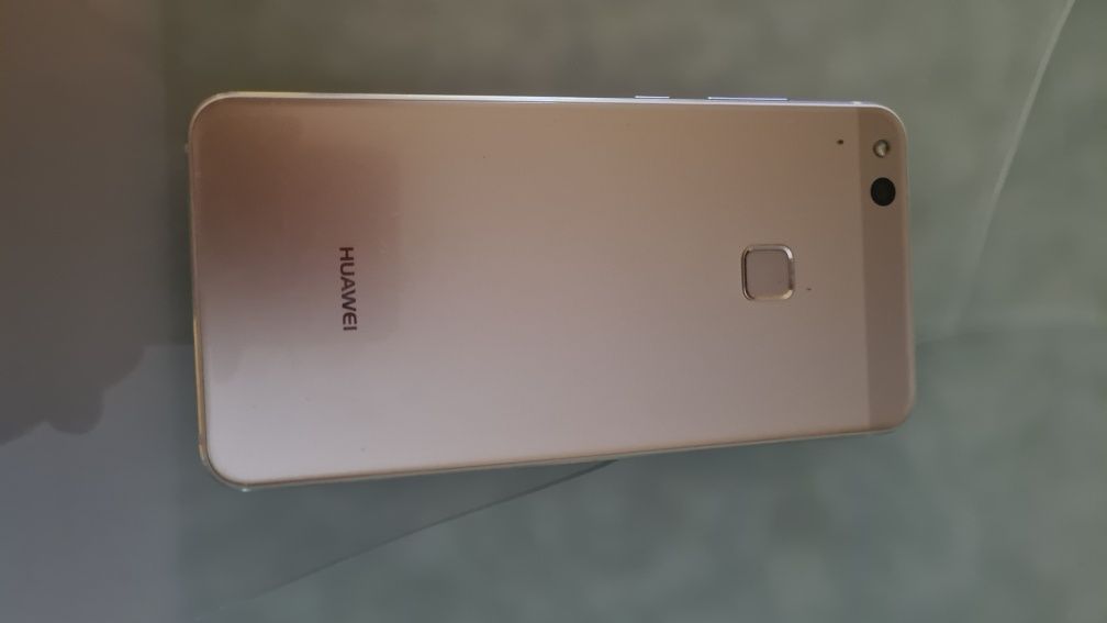 Telemóvel huaweip20 lite