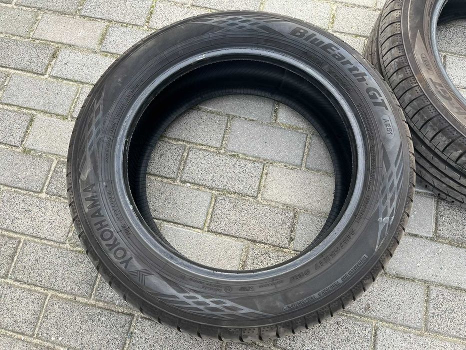 2x Opony letnie Yokohama BluEarth-GT 215/55 R17 2024r 7mm prawie NOWE
