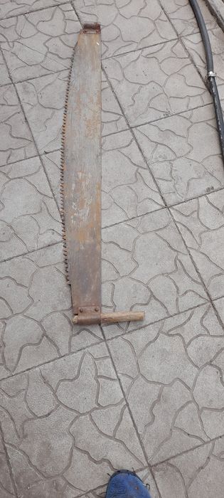 Пила  коса  ,сапка.