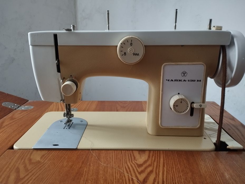 Швейна машинка ЧАЙКА 132 М