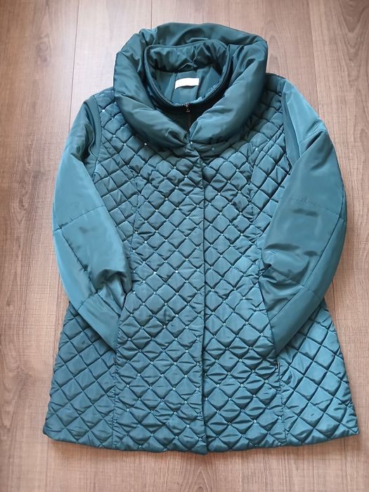 Красива жіноча куртка, стьобана, з паєтками. 48-50р.