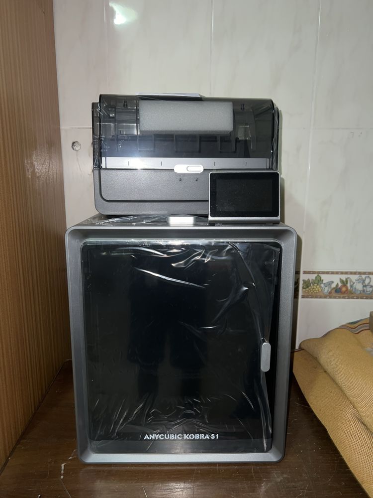 Impressora nova nunca reutilizada com 15 filamentos e dois bicos extra