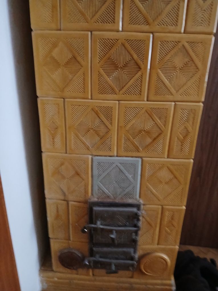 Do sprzedania    piec kaflowy