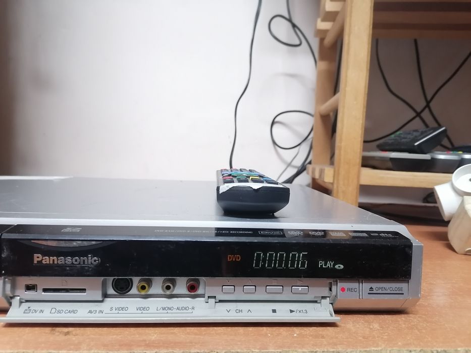 Nagrywarka Panasonic DMR-EH675 HDD250GB pilot HDMI