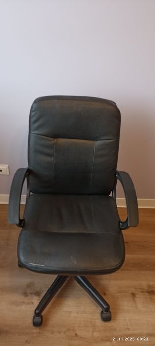 SPRZEDAM krzesło biurowe JYSK używane