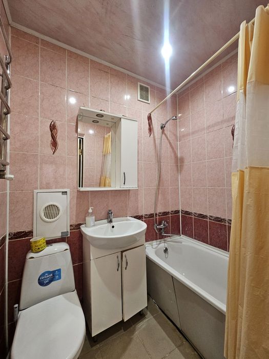 Здаю 2-х кімнатну квартиру в центрі. Власник!