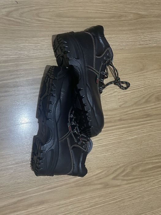 Botas novas tamanho 44