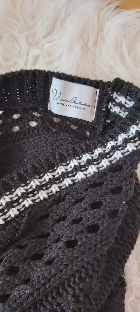 Sweter ażurowy varlesca v dekolt na jedno ramię paski  ciepły oversize