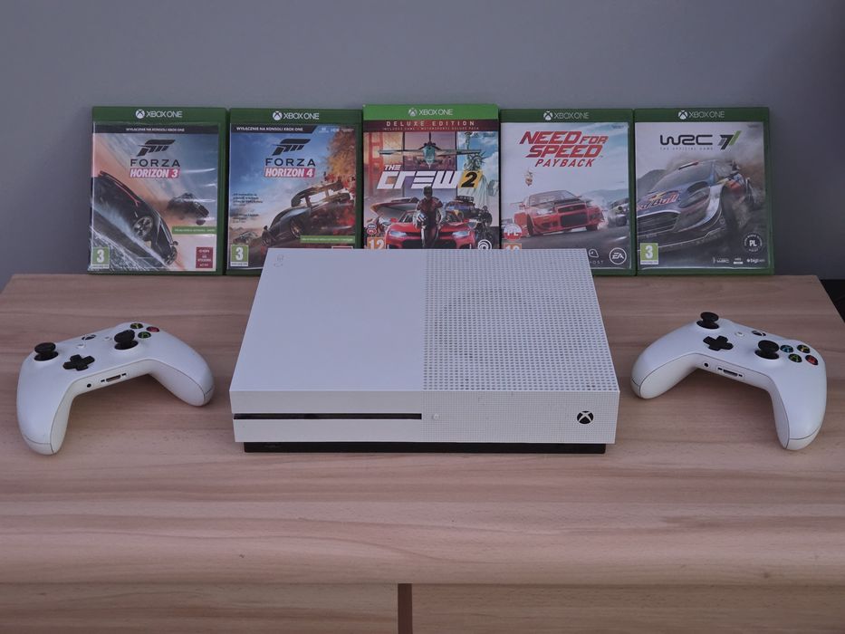 Xbox One S 500 Gb + 2 kontrolery + gry