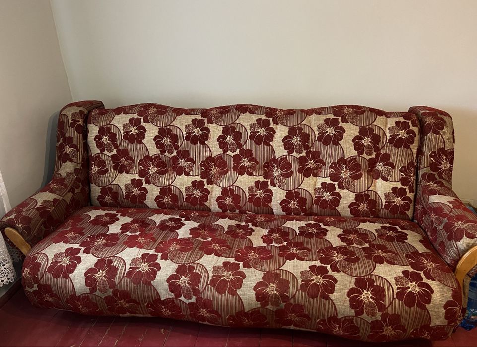 Продам старі меблі