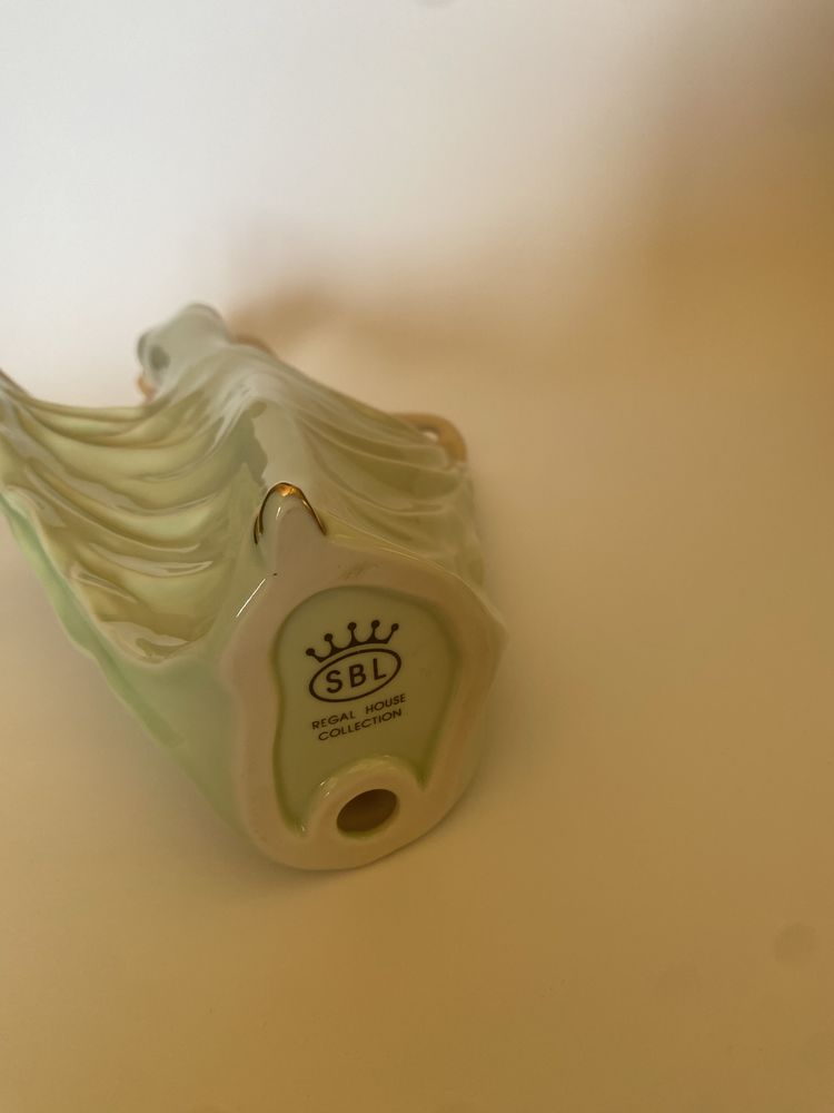 SBL piekna porcelanowa dama