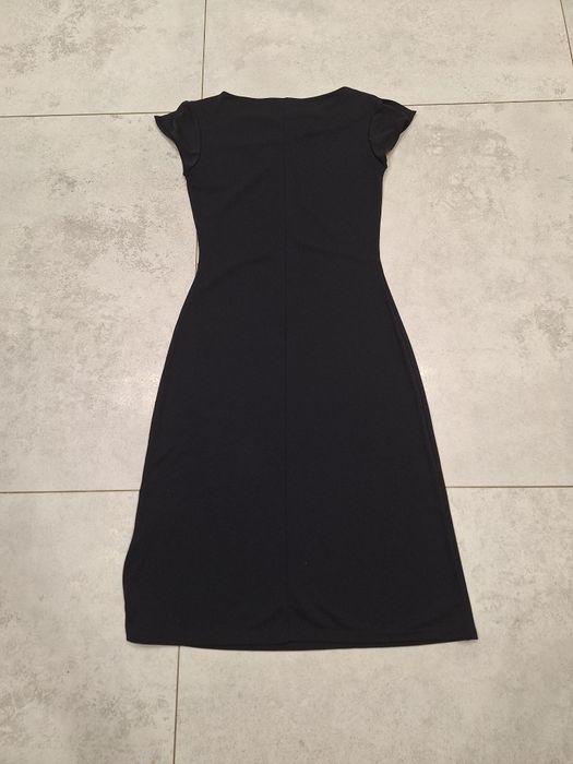 Elegancka sukienka midi Hennes