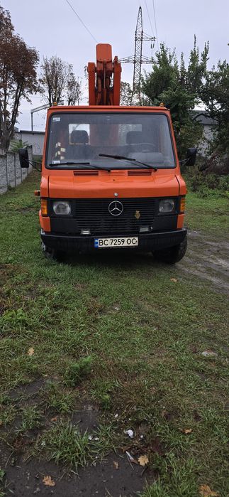 Продам автовишку в робочому стані.