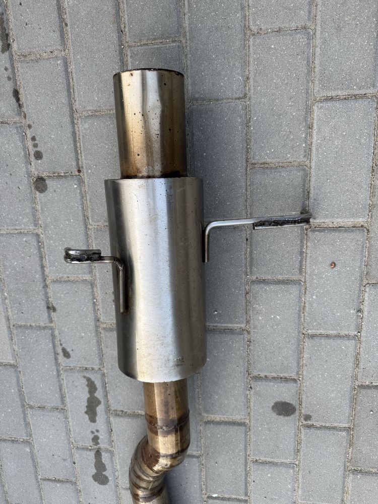 Wydech przelotowy z kwasowki forester 2.5 turbo wrx