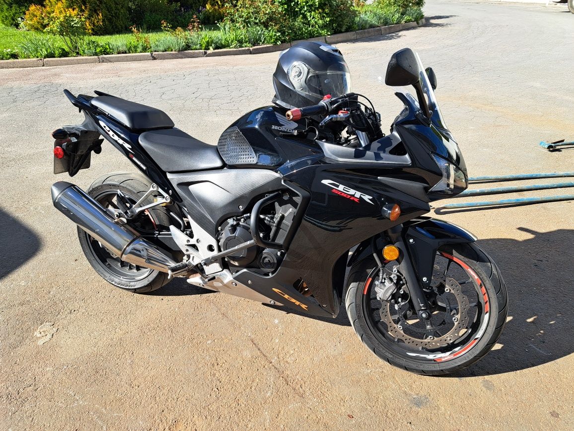 Продам мотоцикл honda cbr500