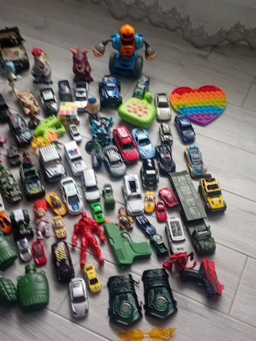 Дитячі іграшки б у