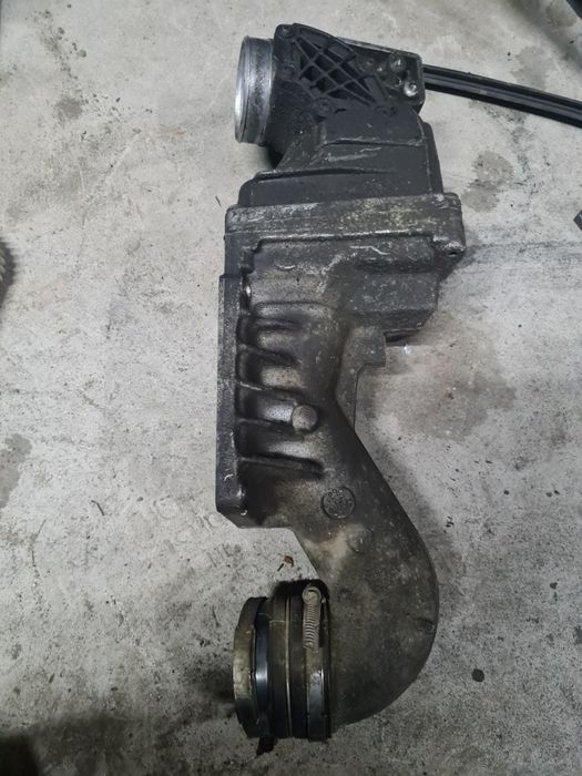 Obudowa kompressora clk w209 1.8 kompressor