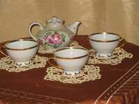 чашки тарелки про-во СССР и горшки для запекания в духовке