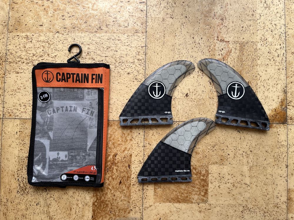Captain fin Thruster 	CF Quickness - Single Tab (Futures) - Large