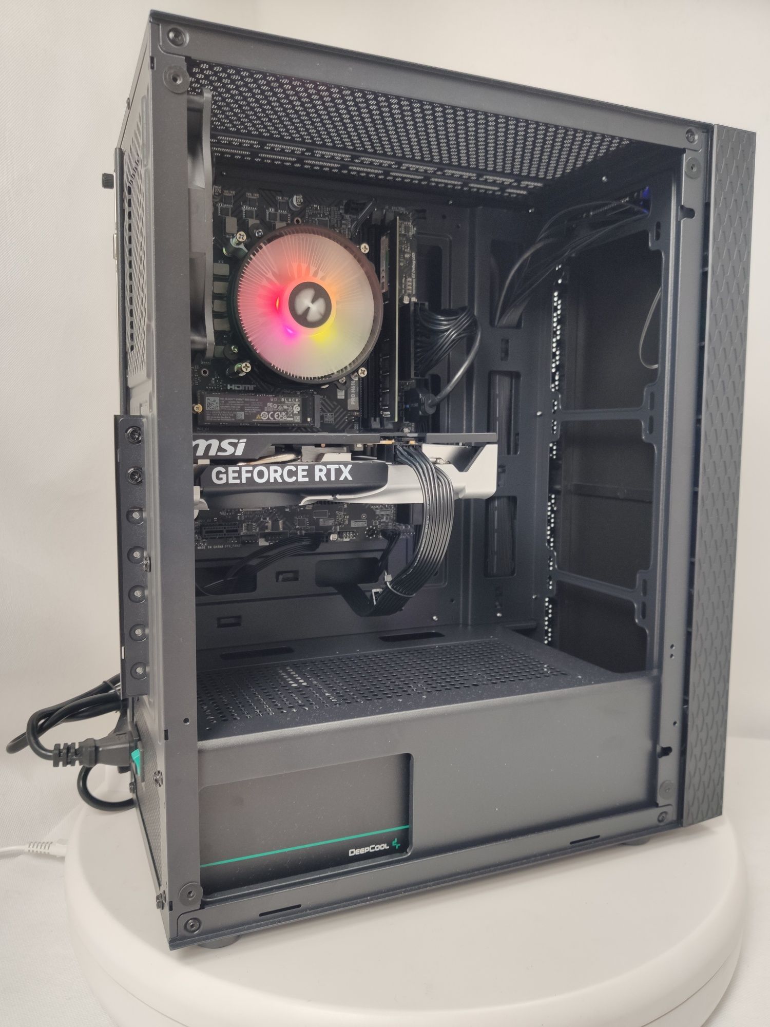 Komputer Gamingowy i7-14700, RTX 5060, 32 GB,SSD,Win 11 Pro