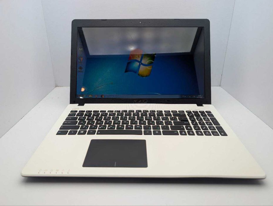 Asus R513C Intel Pentium Ram:6gb HDD:5000 nVIDIA 710M 1gb 15.6'' HD