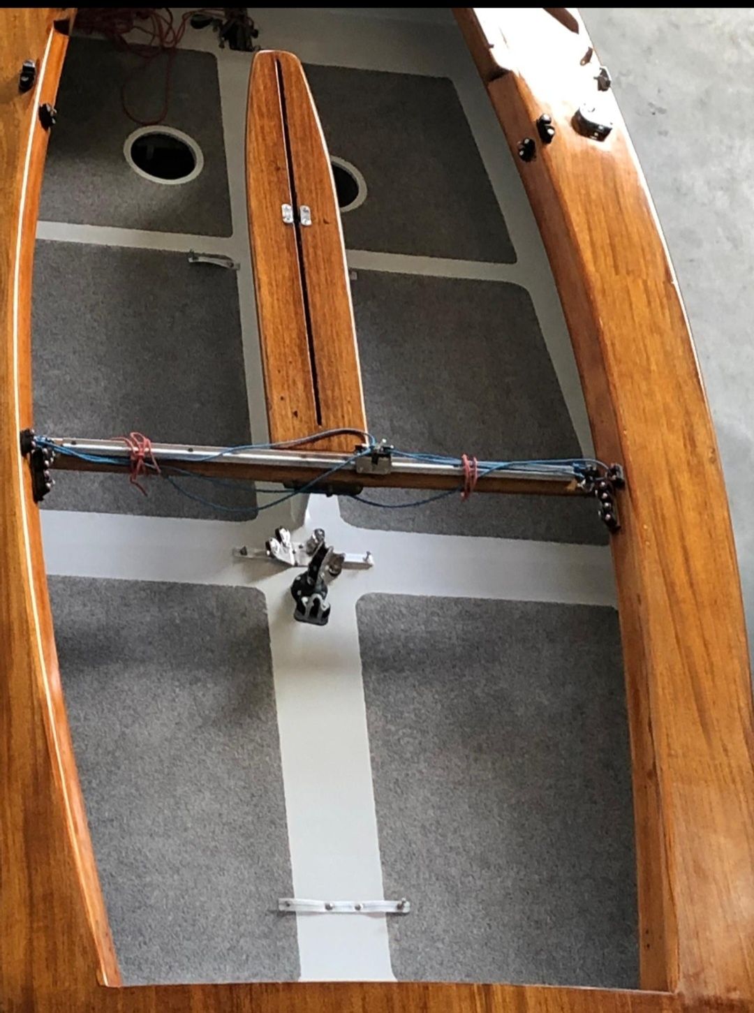 Barco á vela Pirat ( classe alemã) novo