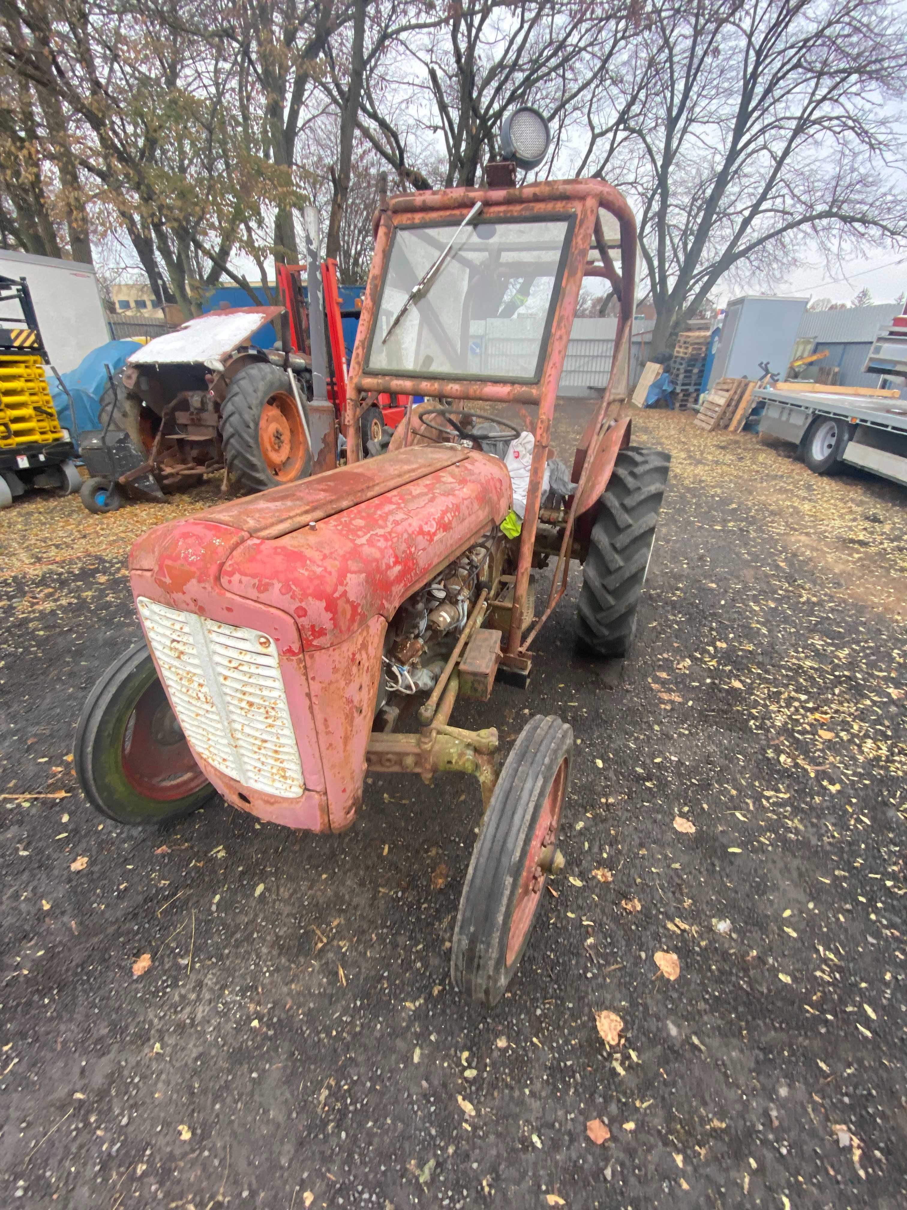 Ciągnik, traktor Massey Ferguson 35