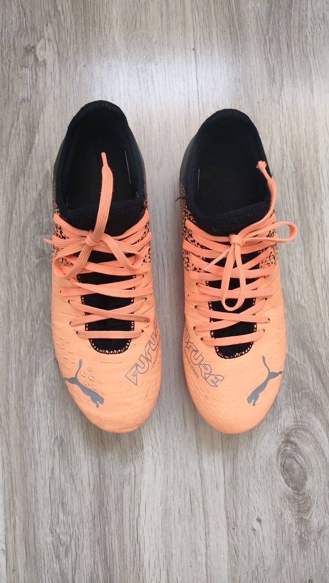Korki Puma Future piłka nożna r.38