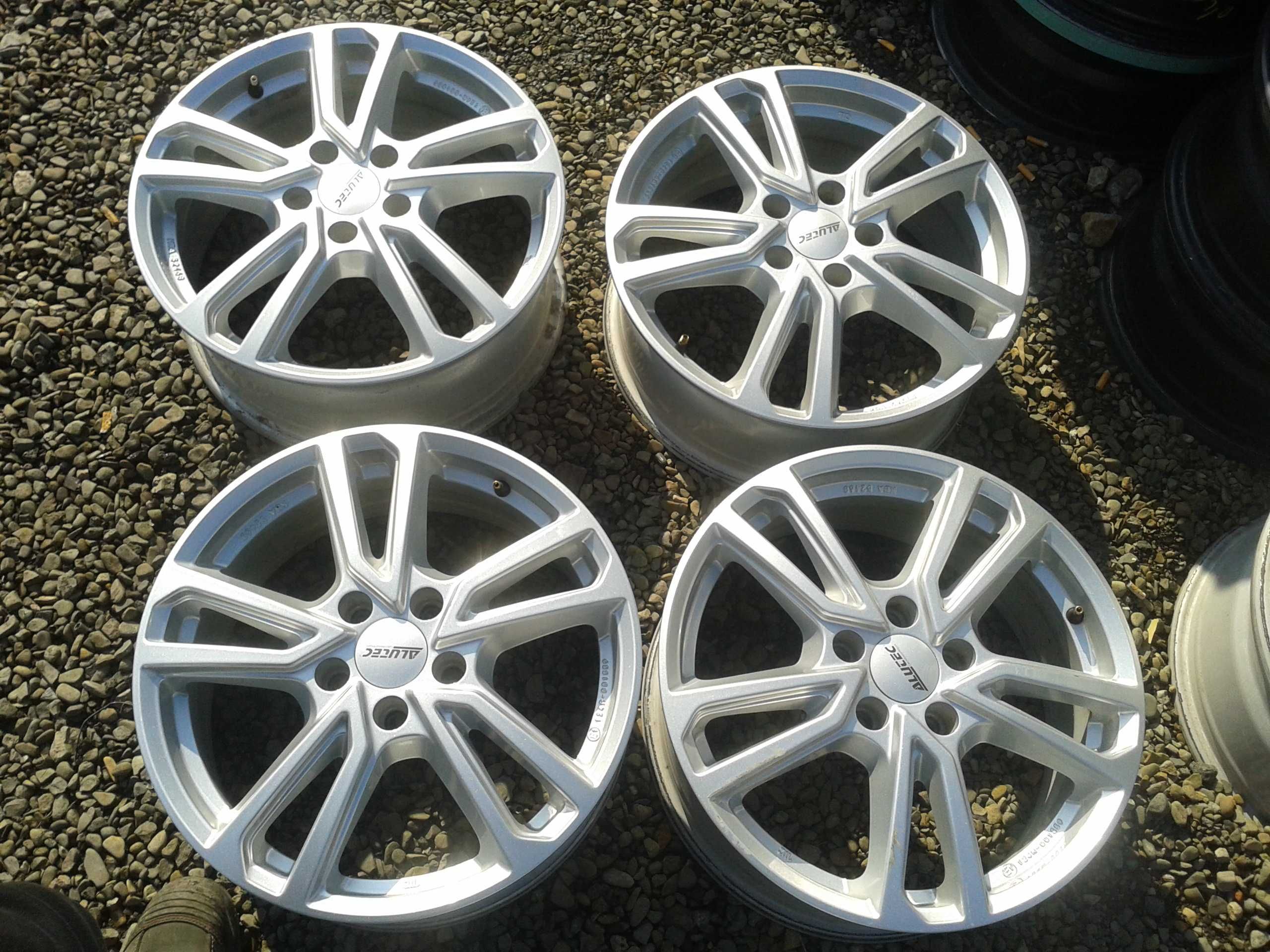 felgi r17 alutec passat sharan tiguan jetta audi a3 a4 a6 q2 q3 tt b7