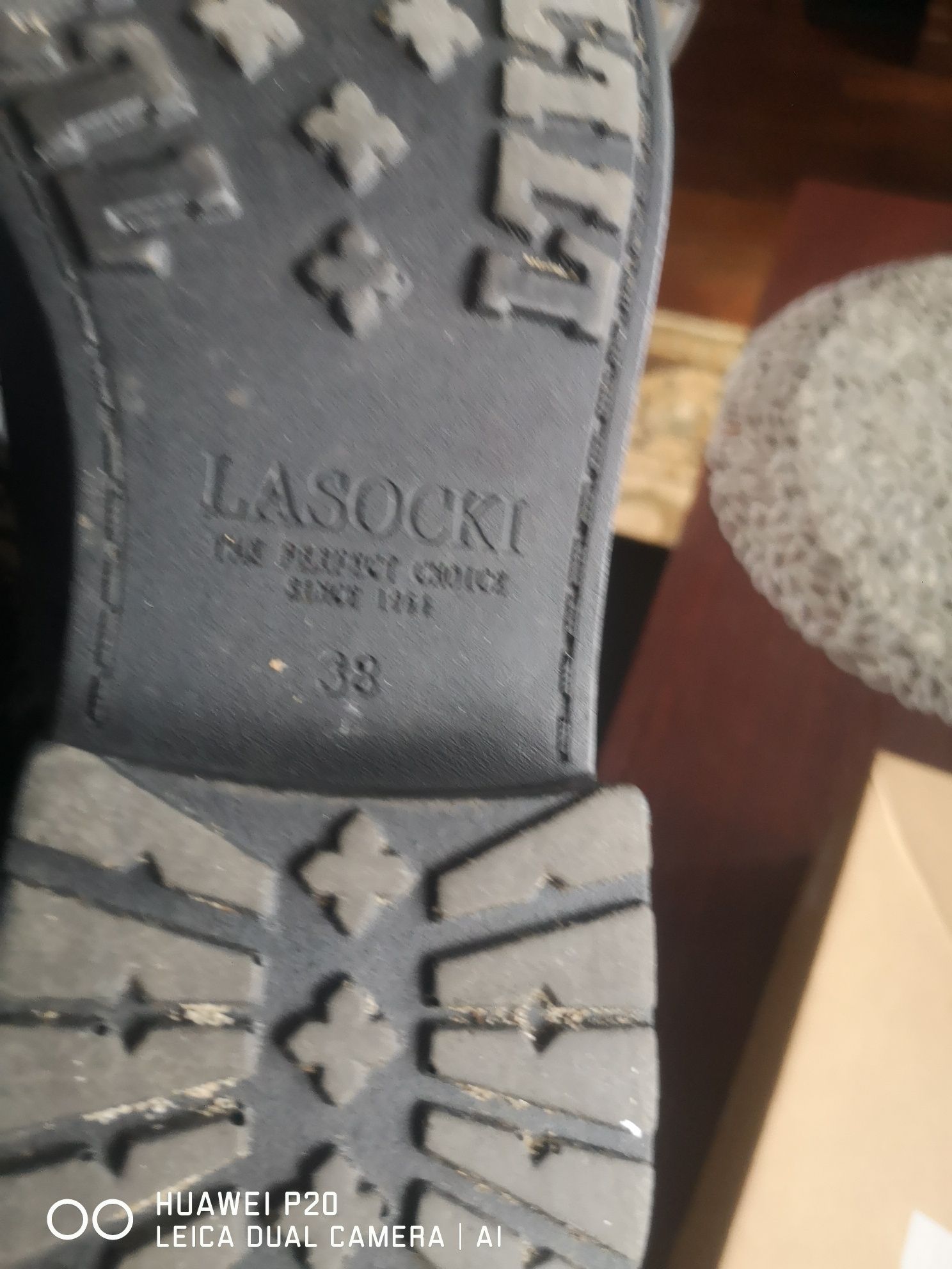 Krótkie kozaczki damskie Lasocki róż. 38