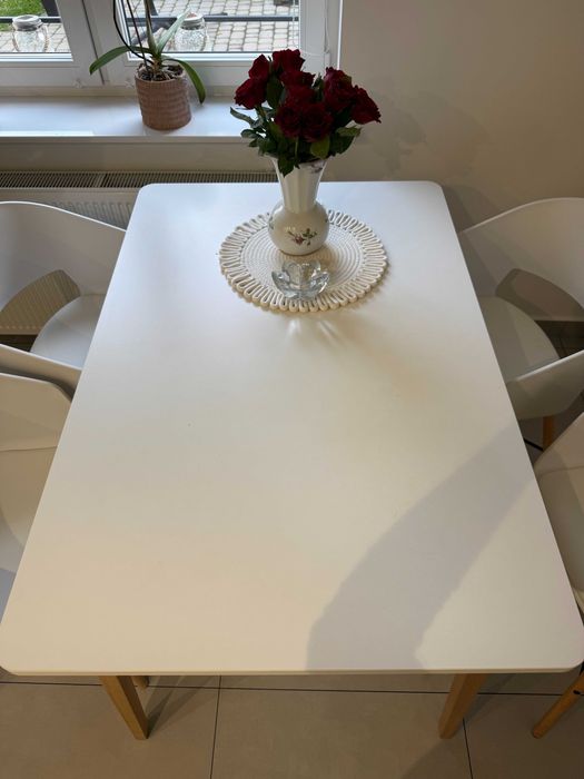 biały stół prostokatny skandynawski 120x80 stan bardzo  dobry