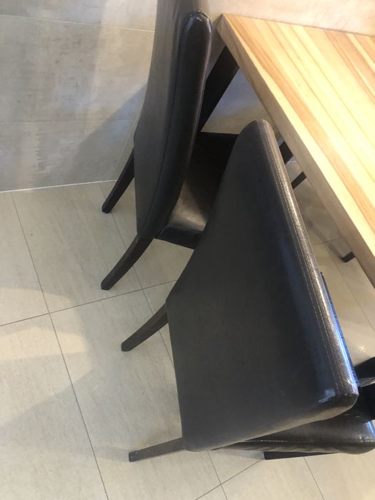 Krzesła cztery do kadalni