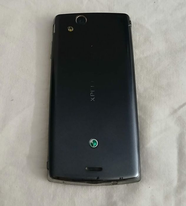 Sonny Ericsson Antigo usado algumas marcas de uso