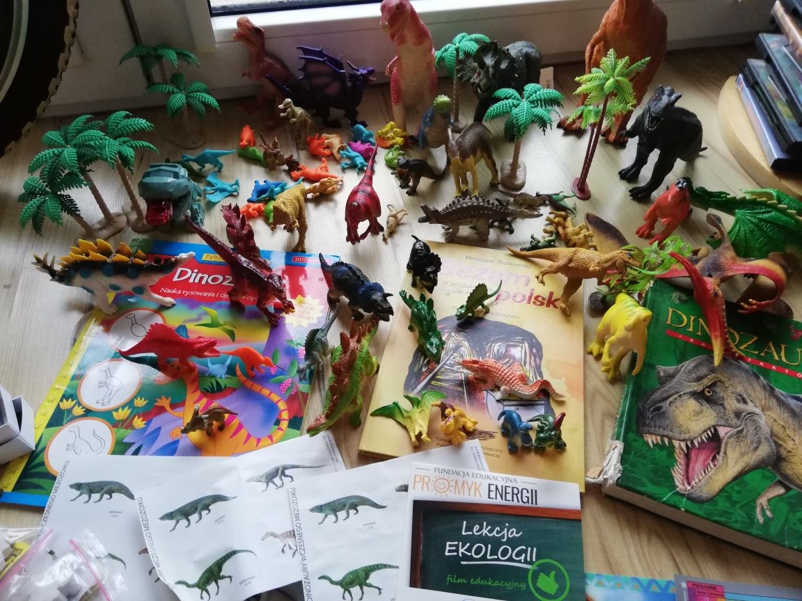 Dinozaury  figurki mega kolekcja 66szttt