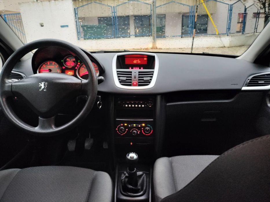 Peugeot 207 Impecável