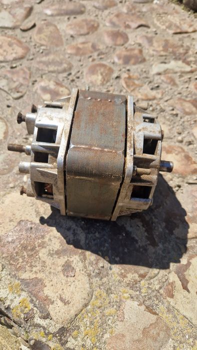 двигун від пральної машинки