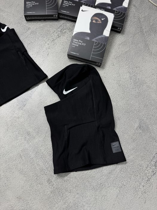 Балаклава Nike Swoosh