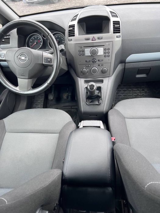 Продам Opel Zafira