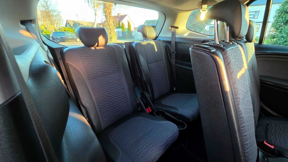 Opel Zafira C  1,4 turbo  LPG  7-osobowy  Cosmo